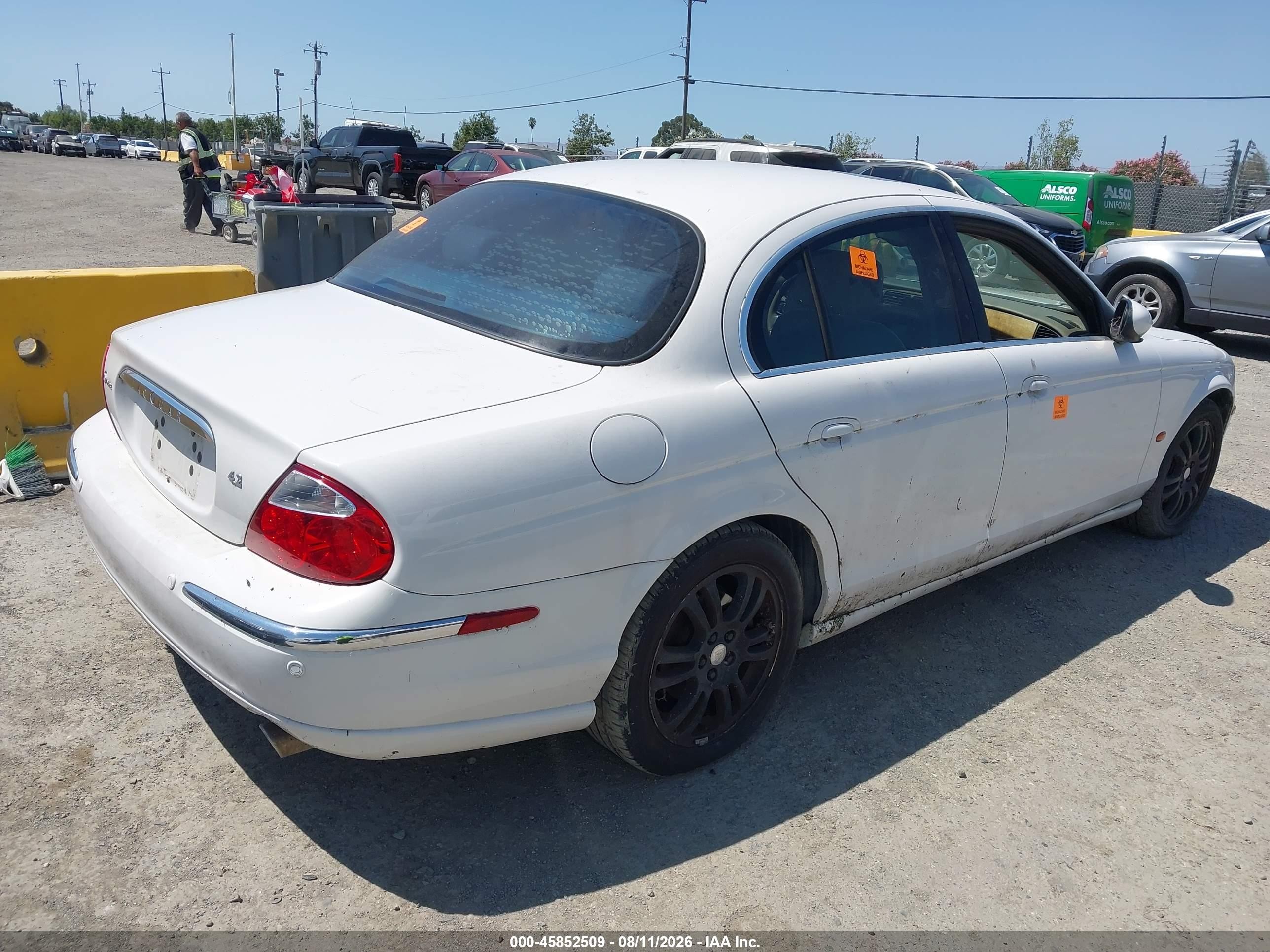 2004 Jaguar S-type 4.2l V8 White vin: SAJEA01U24HM96657