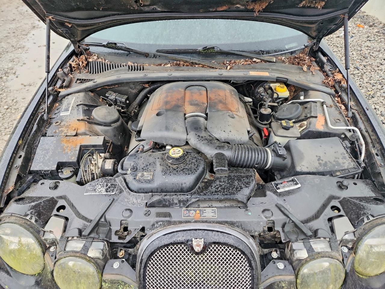 2003 Jaguar S-type R Black vin: SAJEA03V031M53447