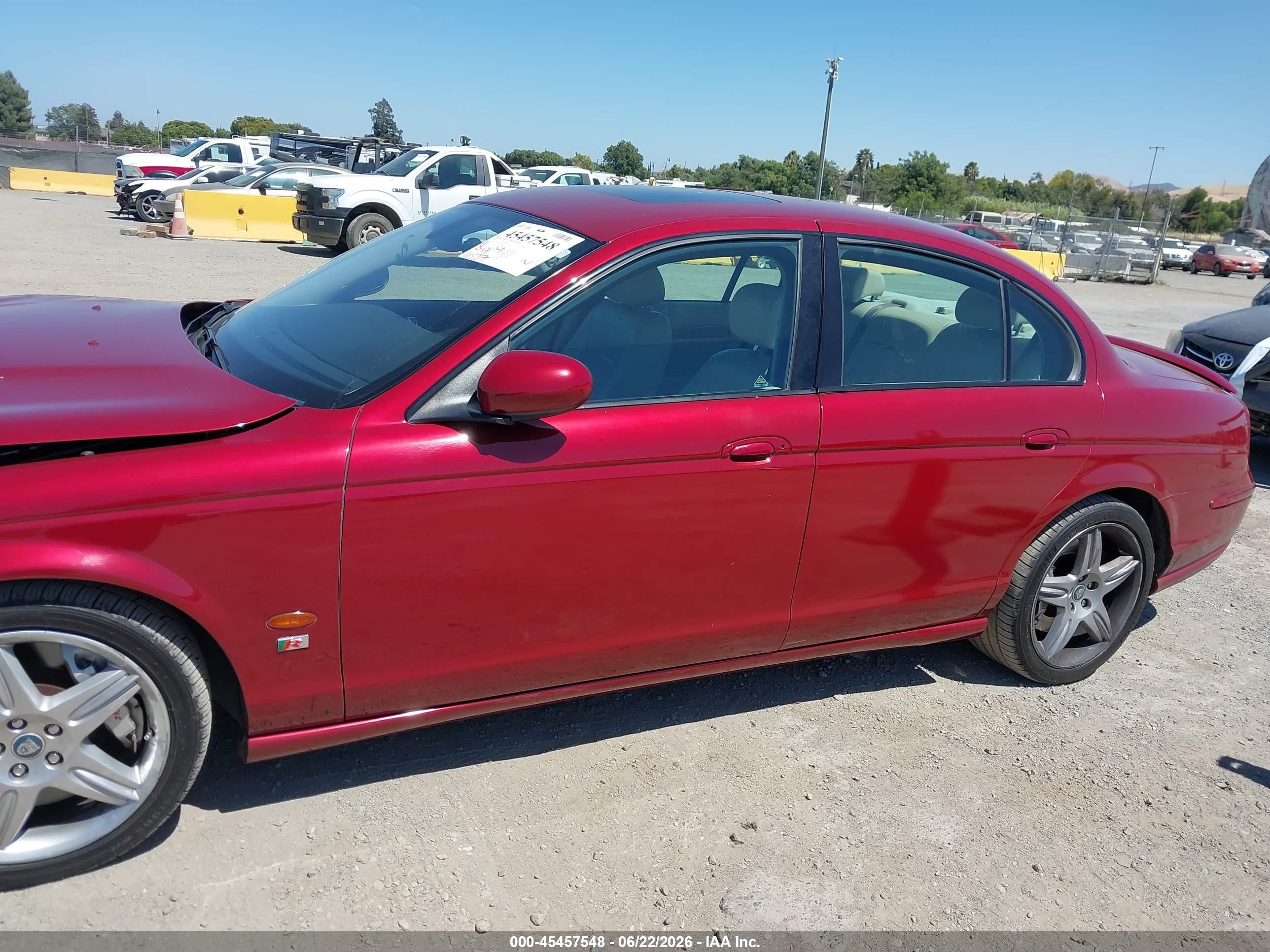 2003 Jaguar S-type 4.2l V8 R Red vin: SAJEA03V431M54133