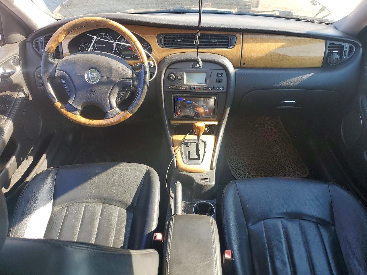 2004 Jaguar X-type 3.0 Silver vin: SAJEA51C14WD58787