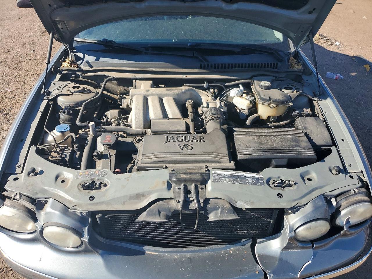 2004 Jaguar X-type 3.0 Silver vin: SAJEA51C14WD58787