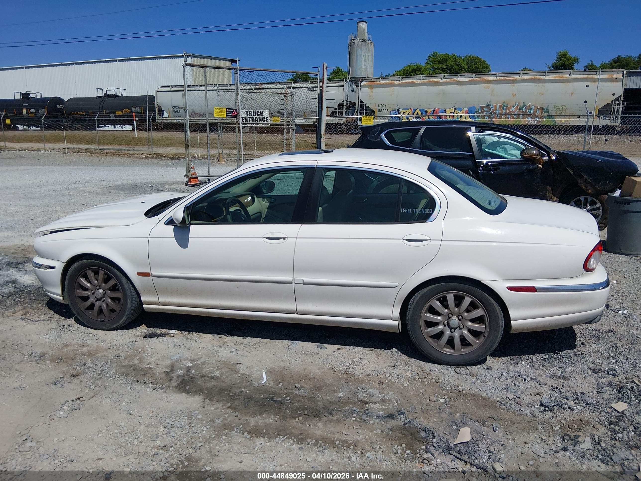 2002 Jaguar X-type 3.0l White vin: SAJEA51C32WC30838