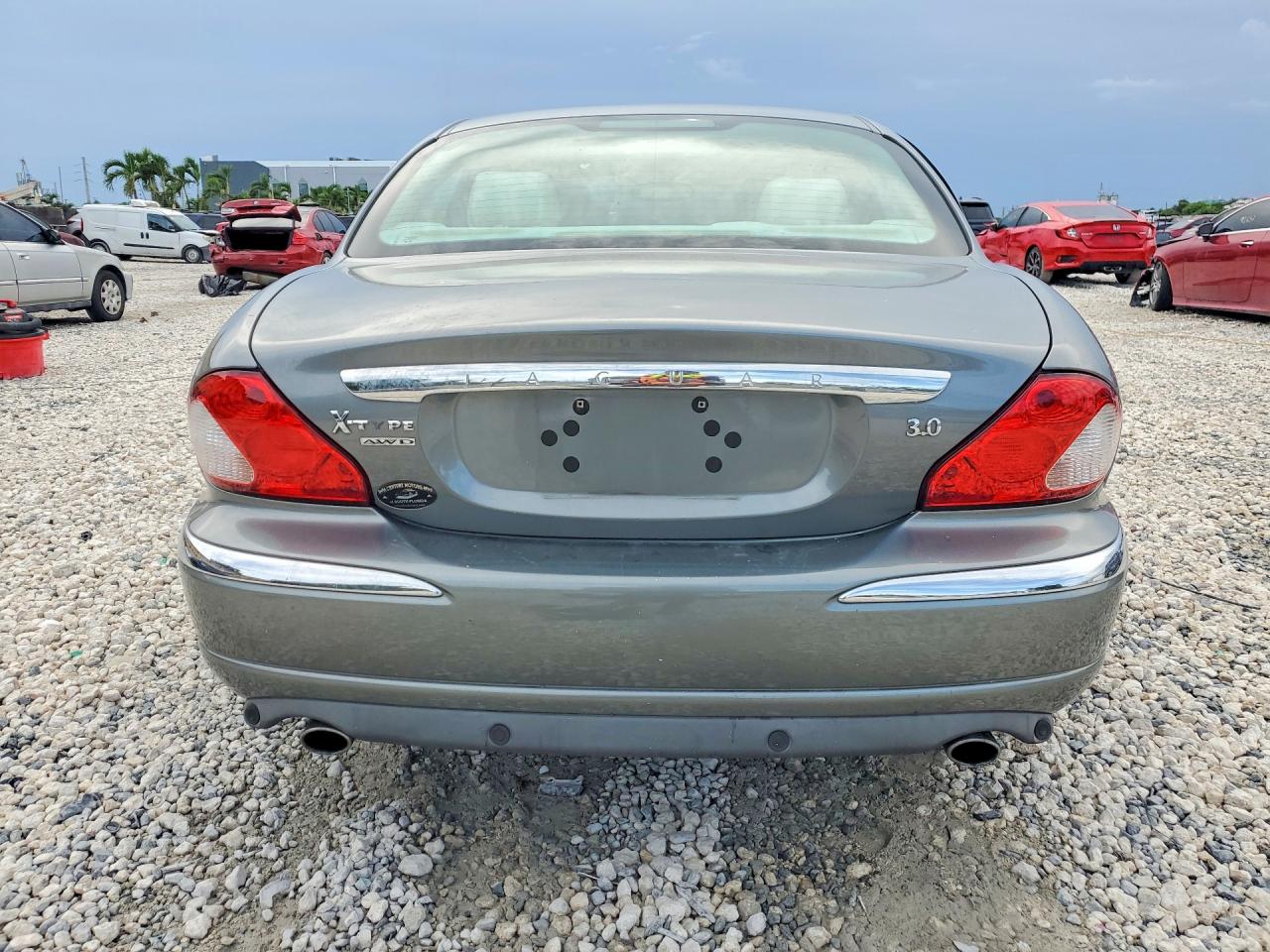 2004 Jaguar X-type 3.0 Silver vin: SAJEA51C34WD89703