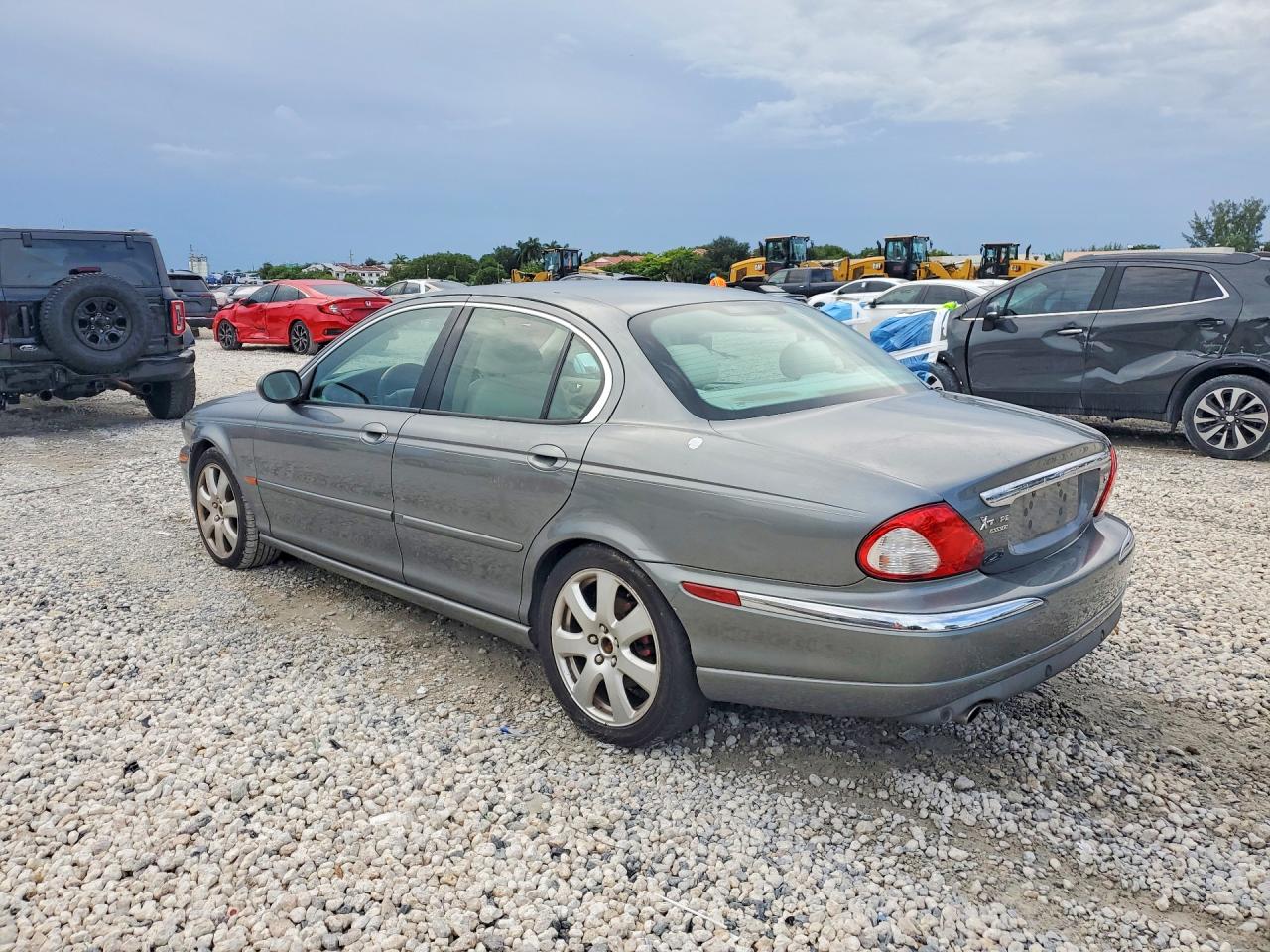 2004 Jaguar X-type 3.0 Silver vin: SAJEA51C34WD89703