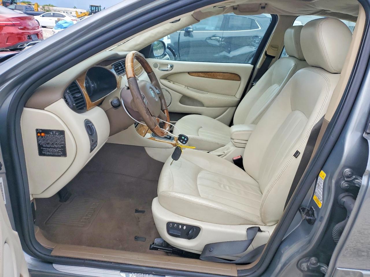 2004 Jaguar X-type 3.0 Silver vin: SAJEA51C34WD89703