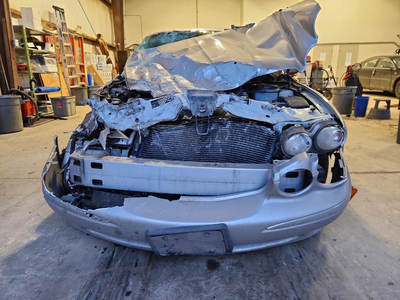 2002 Jaguar X-type 3.0 Silver vin: SAJEA51C62WC68614