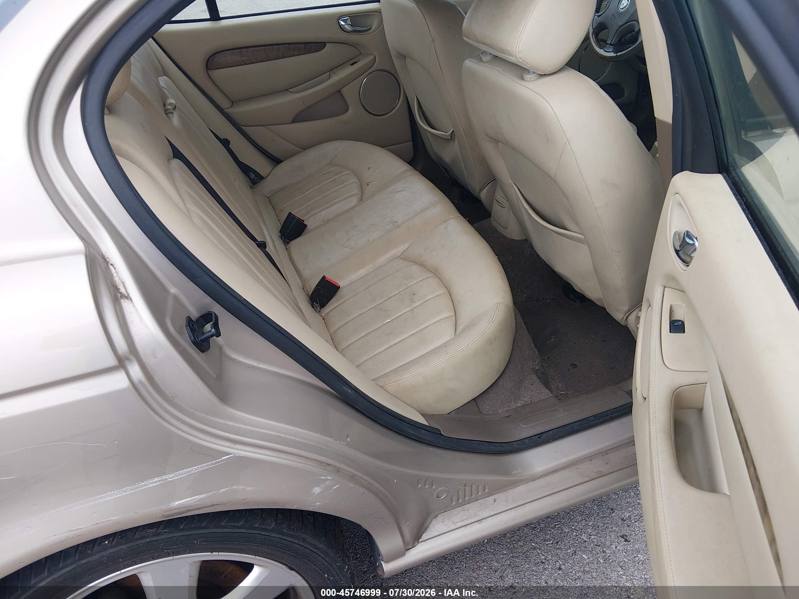 2004 Jaguar X-type 3.0 Желто-коричневый vin: SAJEA51C64WD73480
