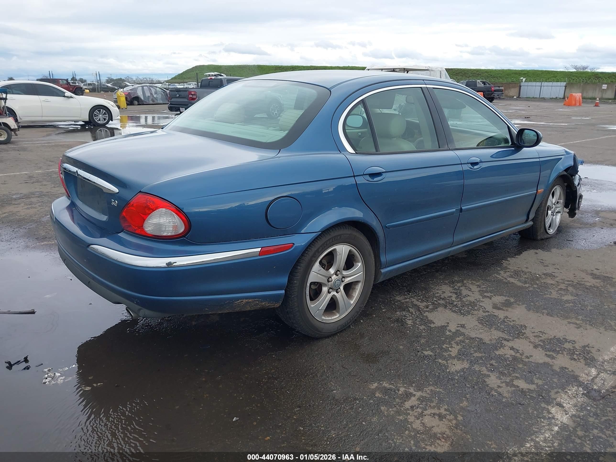 2002 Jaguar X-type 3.0l Blue vin: SAJEA51C72WC46671
