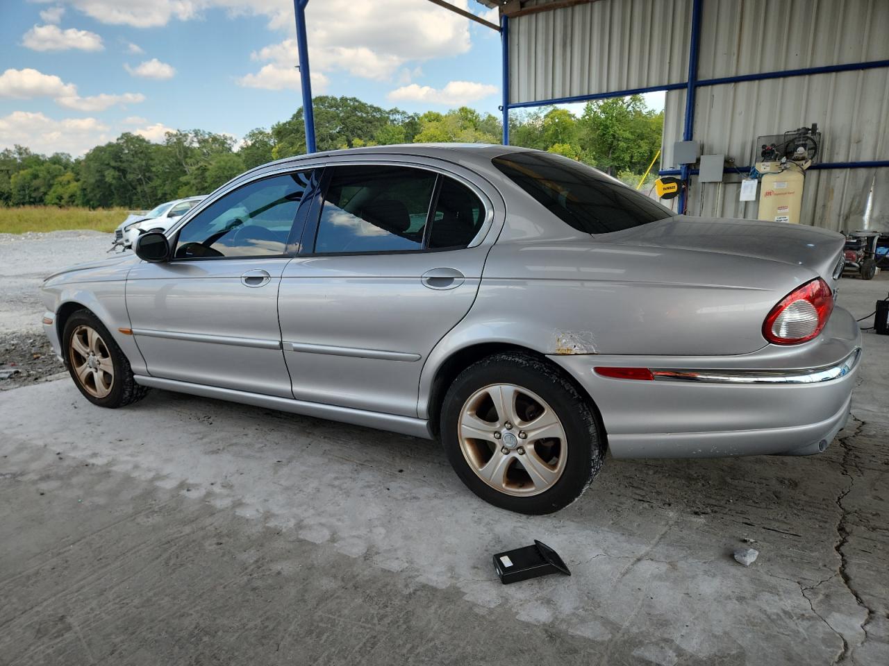 2002 Jaguar X-type 3.0 Silver vin: SAJEA51C82WC40183