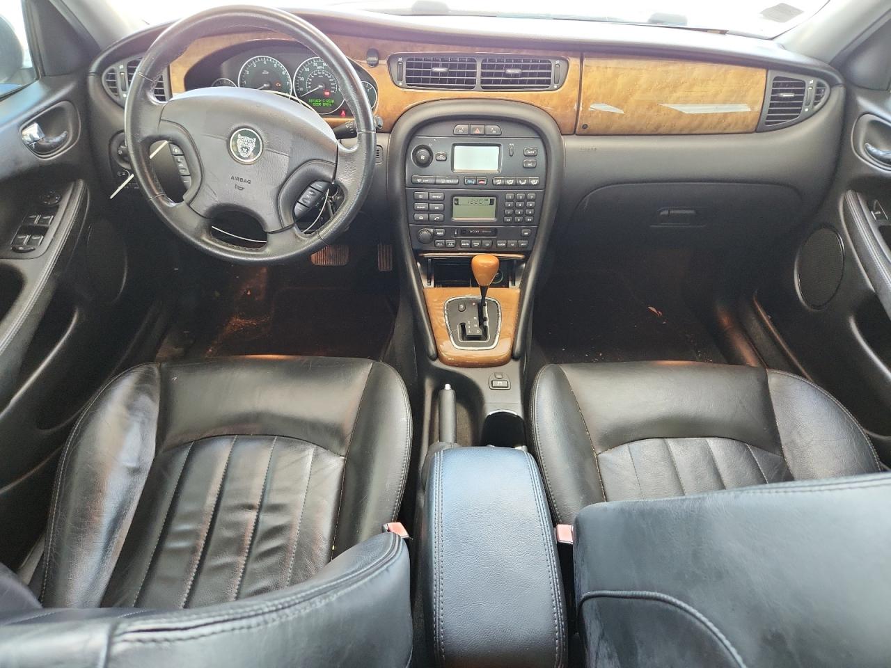 2002 Jaguar X-type 3.0 Silver vin: SAJEA51C82WC40183