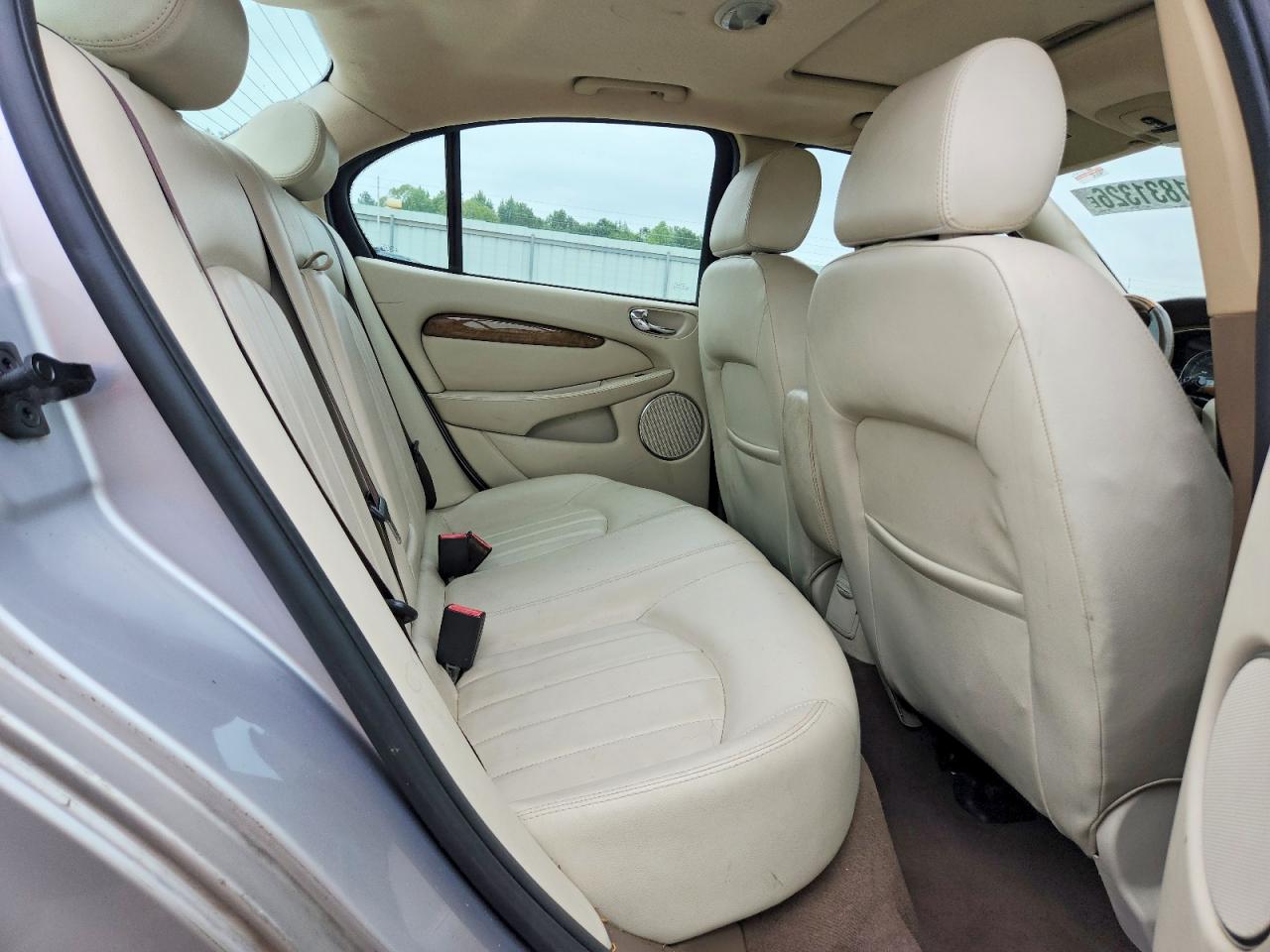 2004 Jaguar X-type 3.0 Silver vin: SAJEA51C84WD67325