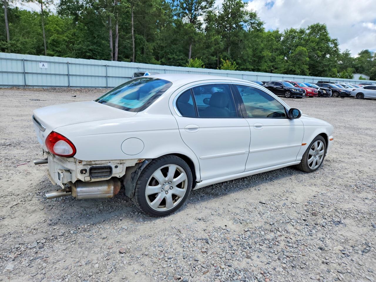 2004 Jaguar X-type 3.0 White vin: SAJEA51C84WD77899