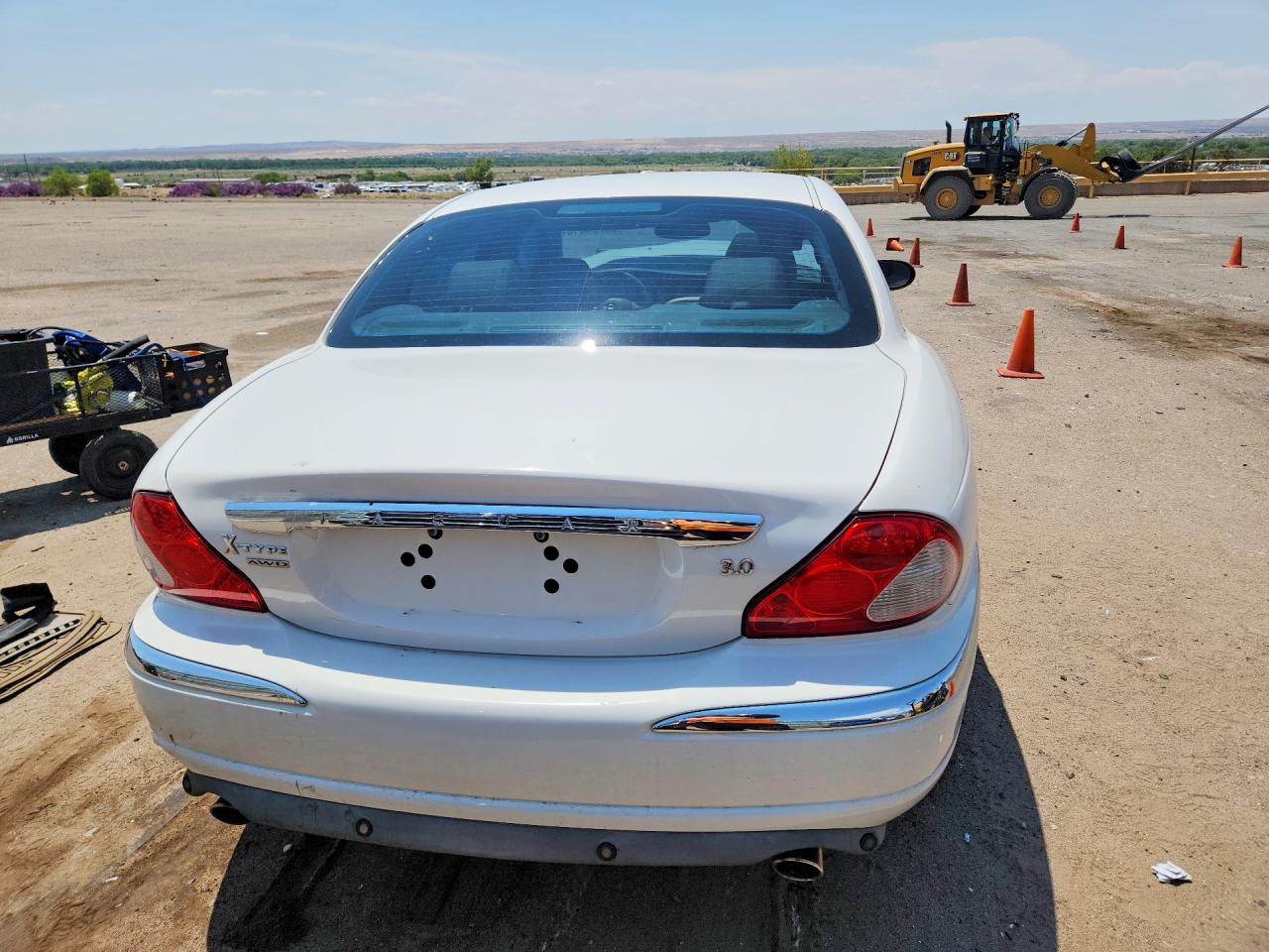 2004 Jaguar X-type 3.0 White vin: SAJEA51C84WE12747