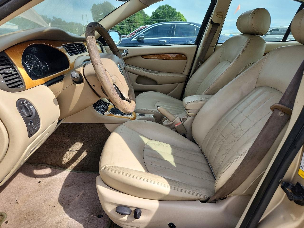 2002 Jaguar X-type 3.0 Gold vin: SAJEA51C92WC64282