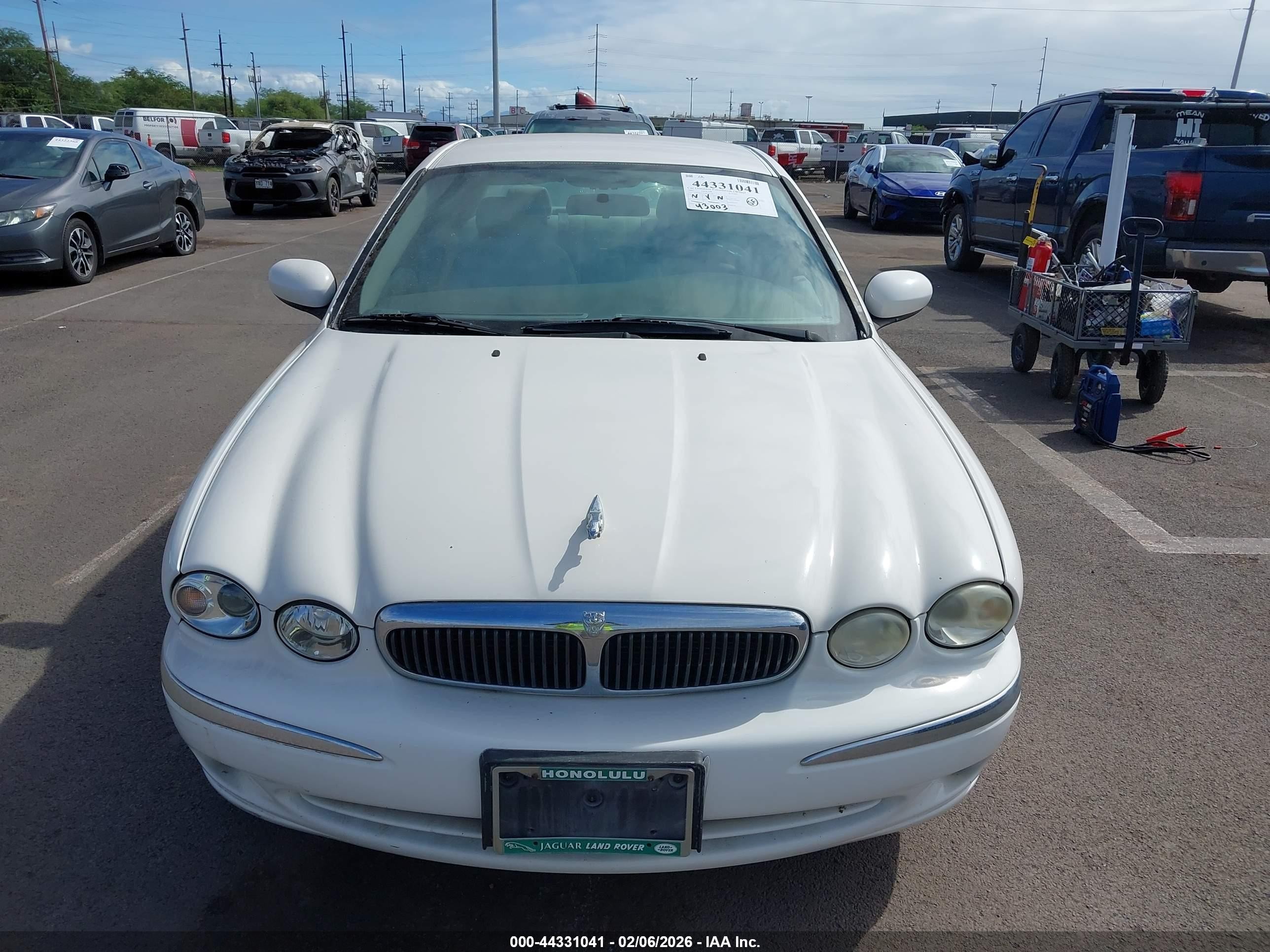 2002 Jaguar X-type 3.0l White vin: SAJEA51C92WC83110
