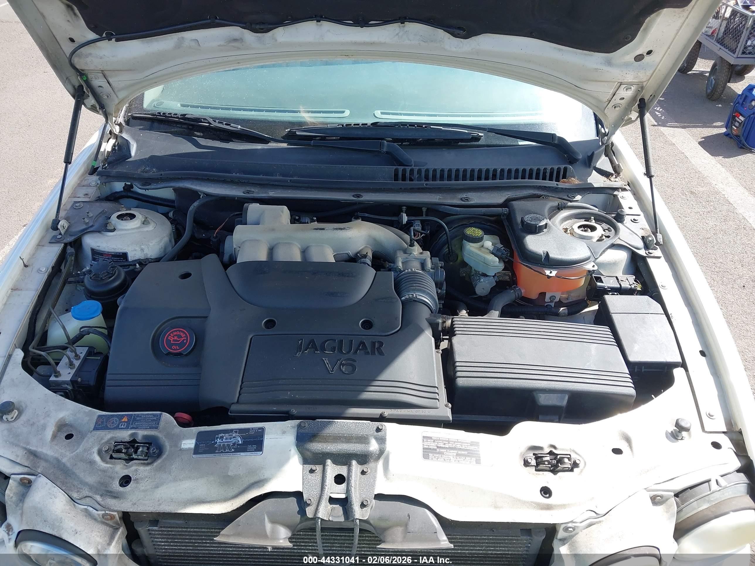 2002 Jaguar X-type 3.0l White vin: SAJEA51C92WC83110
