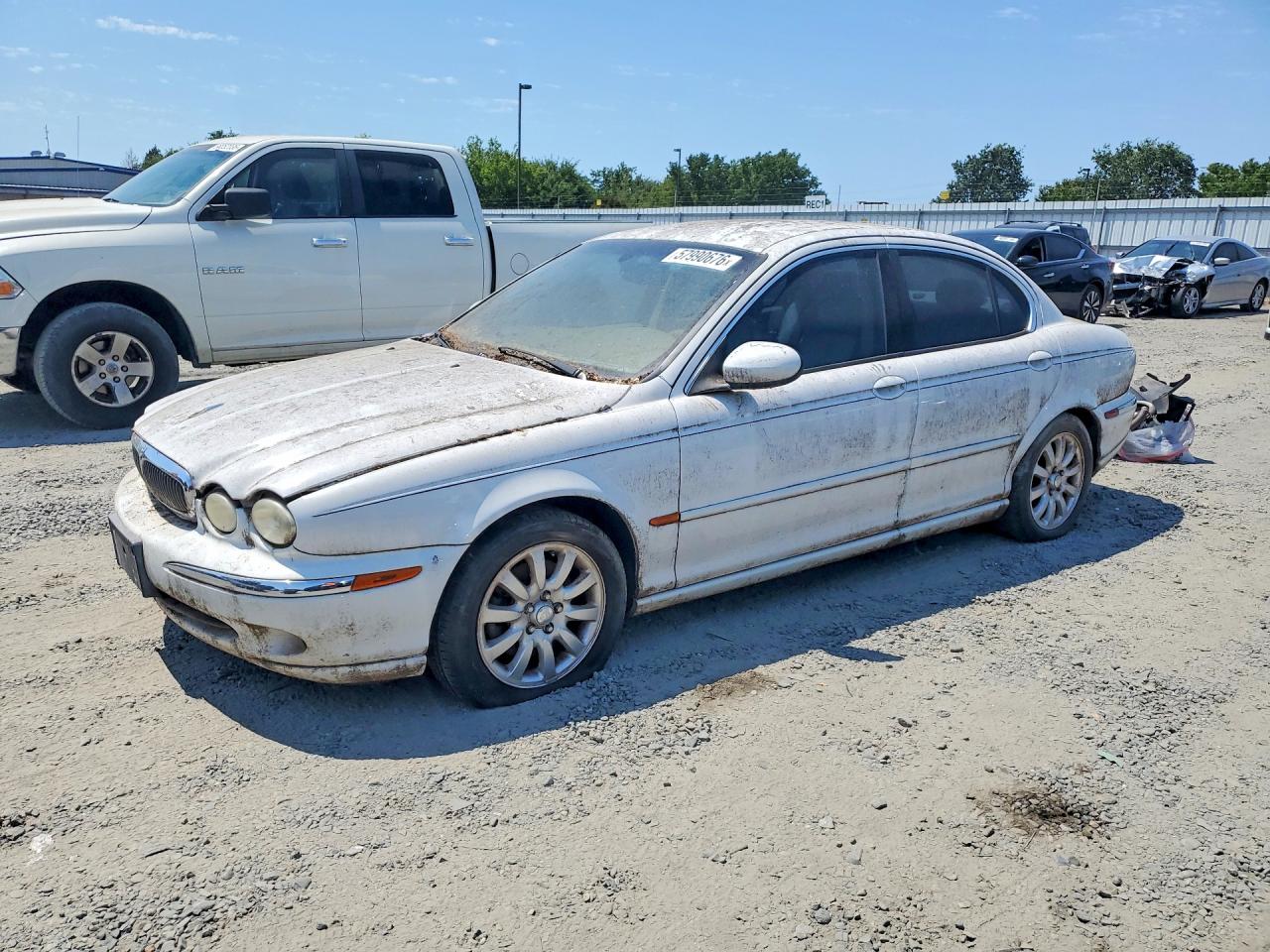 2003 Jaguar X-type 2.5 White vin: SAJEA51D03XD40086