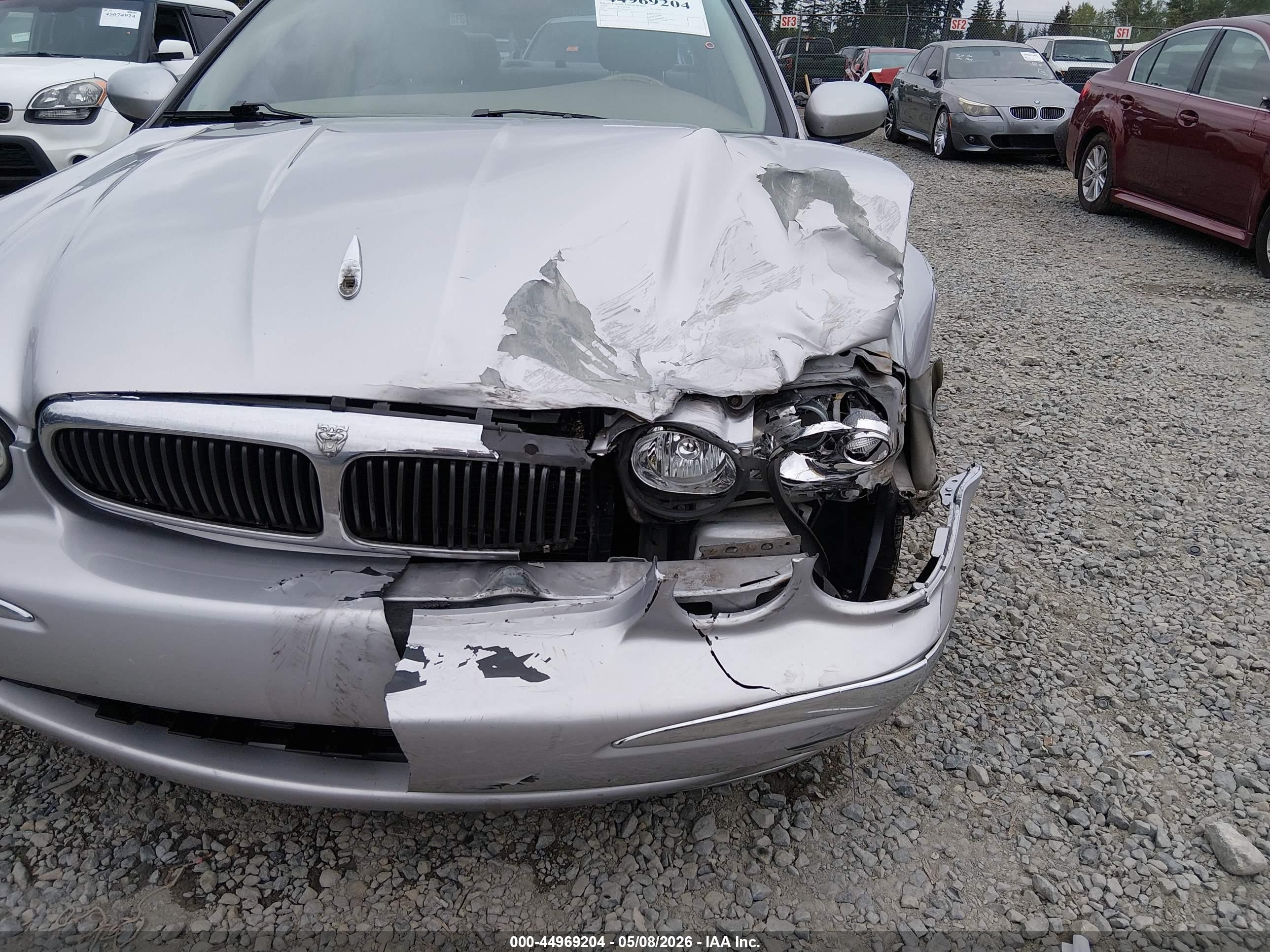 2003 Jaguar X-type 2.5 Silver vin: SAJEA51D13XD02415