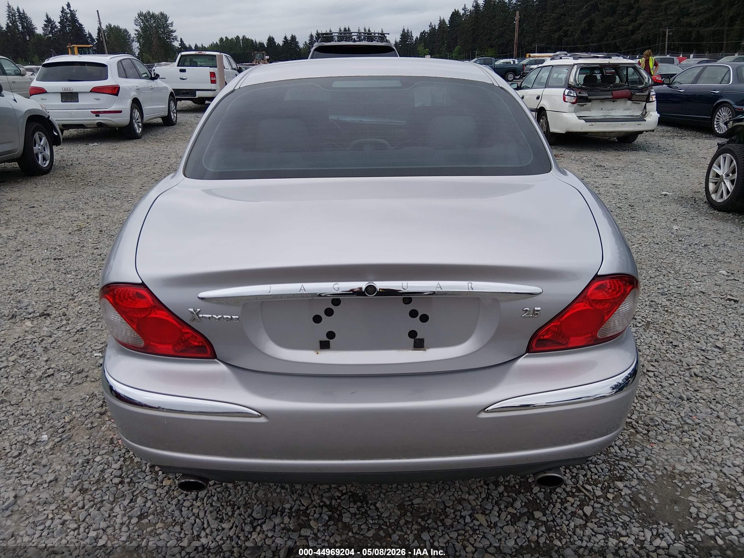 2003 Jaguar X-type 2.5 Silver vin: SAJEA51D13XD02415