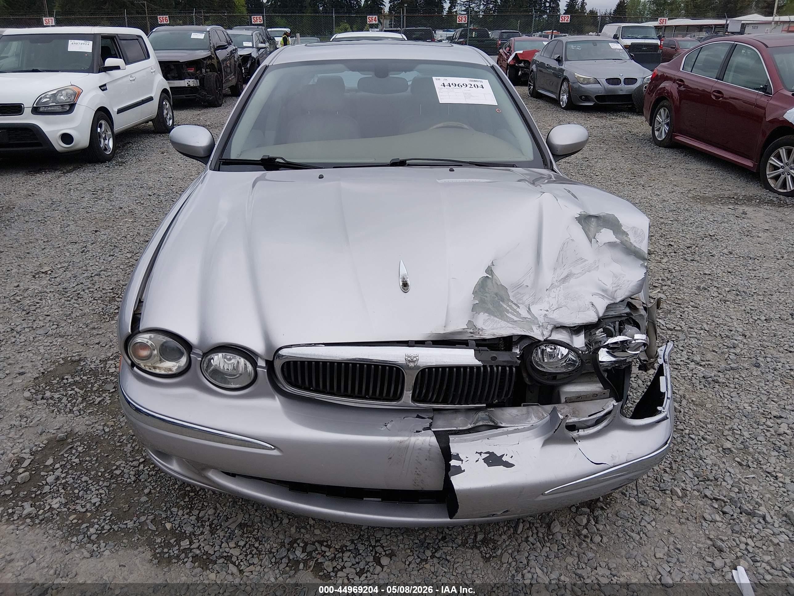 2003 Jaguar X-type 2.5 Silver vin: SAJEA51D13XD02415
