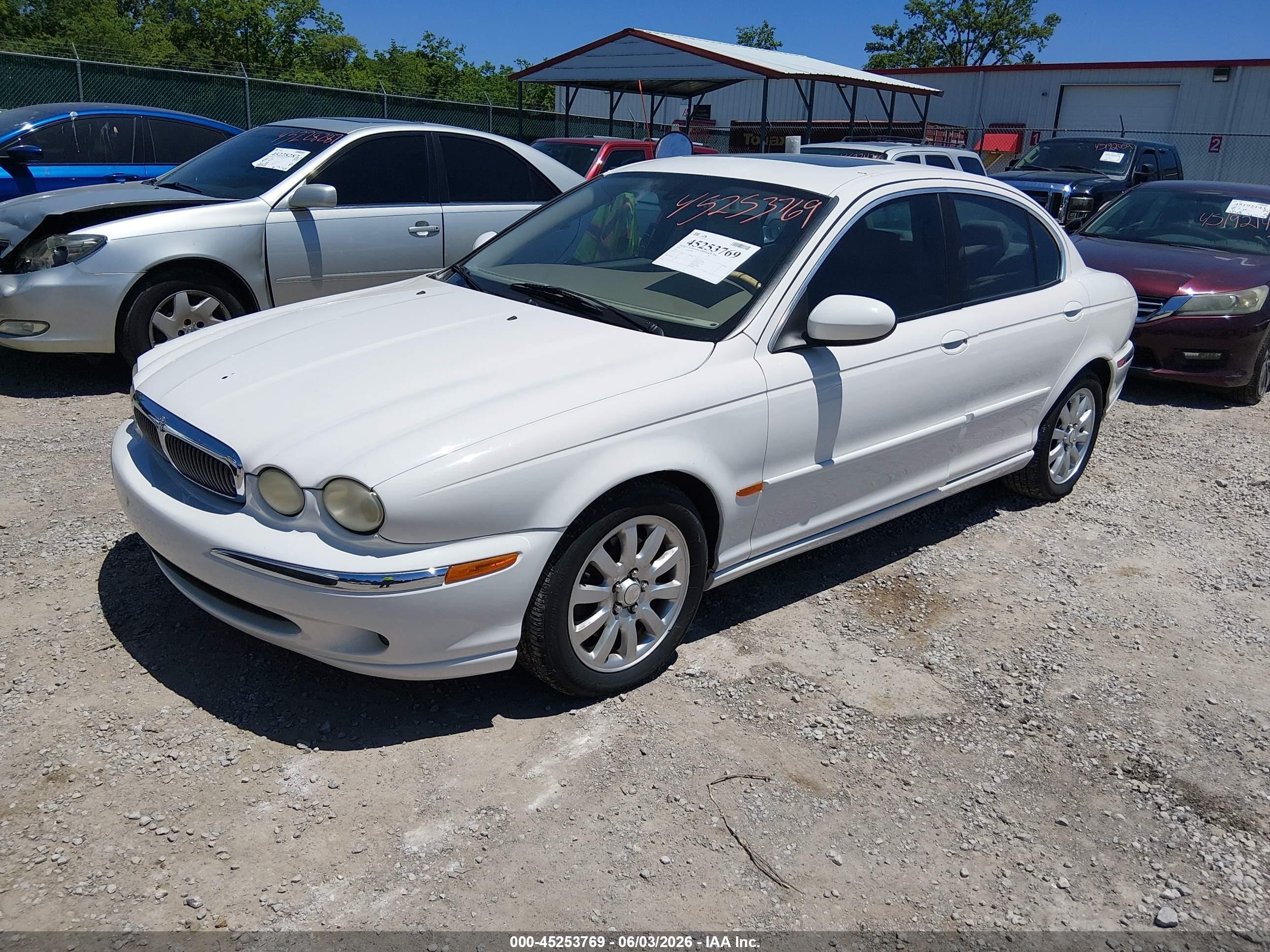 2003 Jaguar X-type 2.5 White vin: SAJEA51D23XC99007