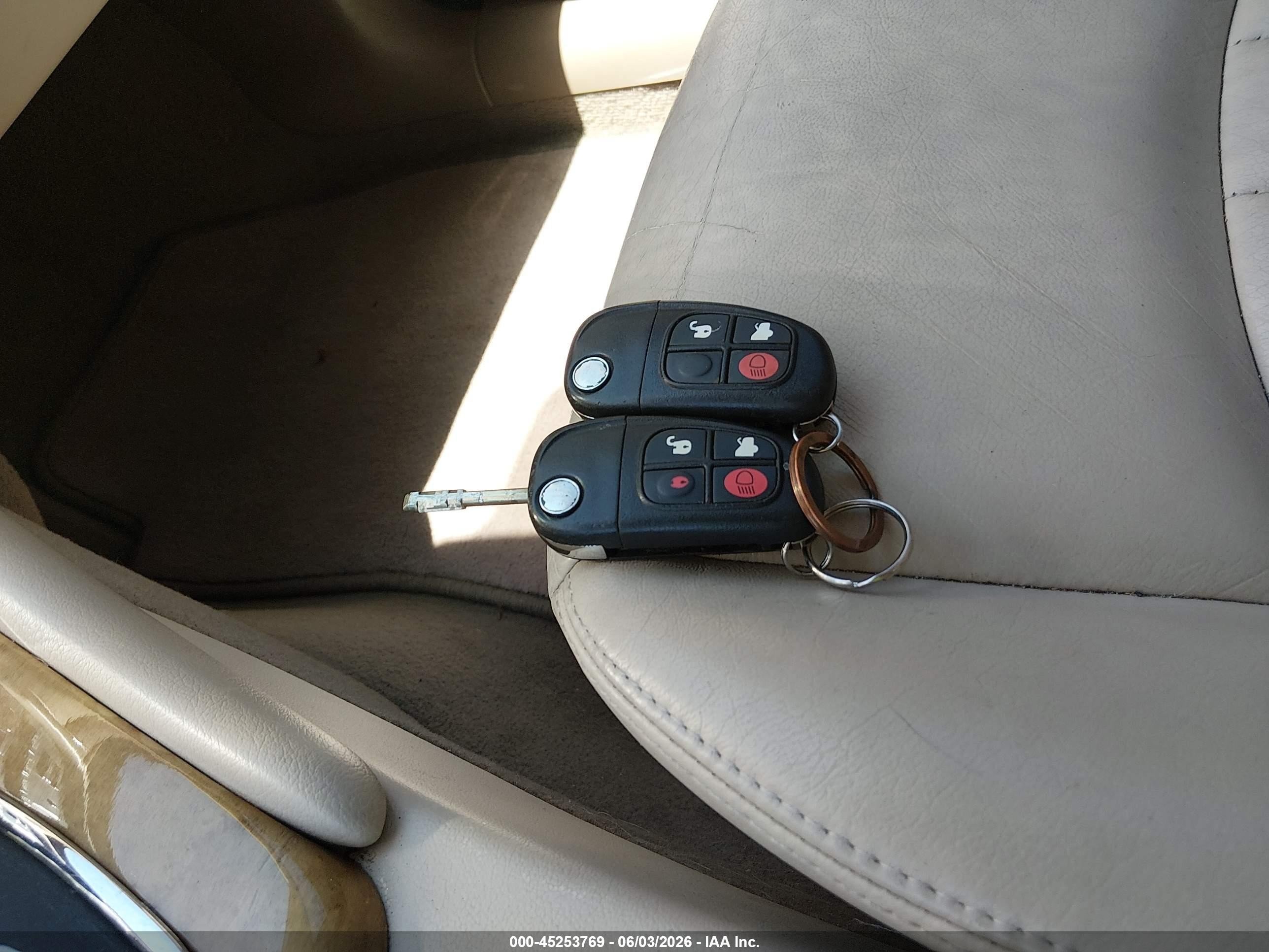 2003 Jaguar X-type 2.5 White vin: SAJEA51D23XC99007