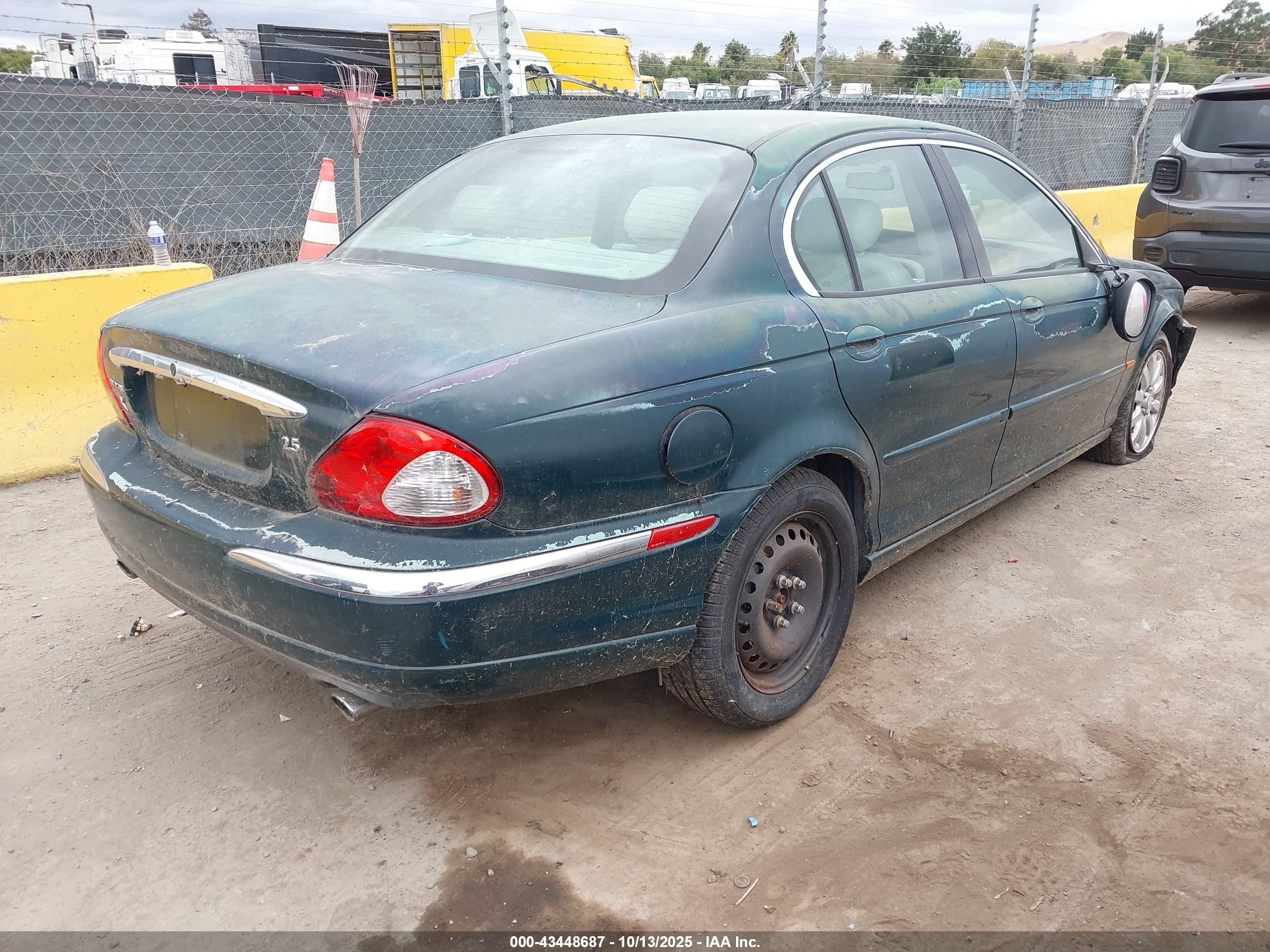 2002 Jaguar X-type 2.5l Green vin: SAJEA51D42XC85124