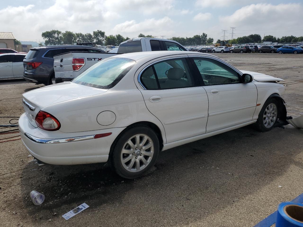 2002 Jaguar X-type 2.5 White vin: SAJEA51D52XC65366