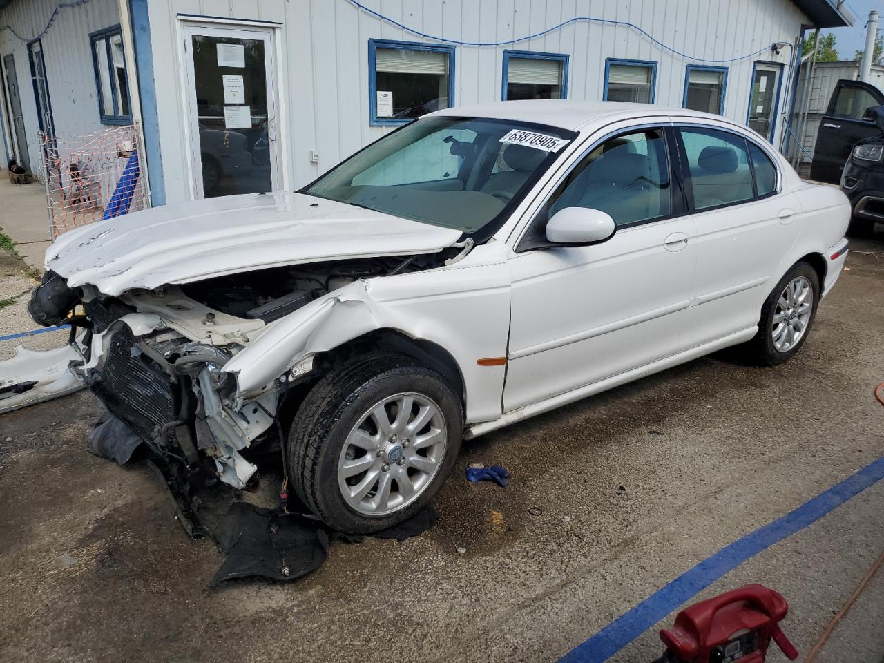 2002 Jaguar X-type 2.5 White vin: SAJEA51D52XC65366