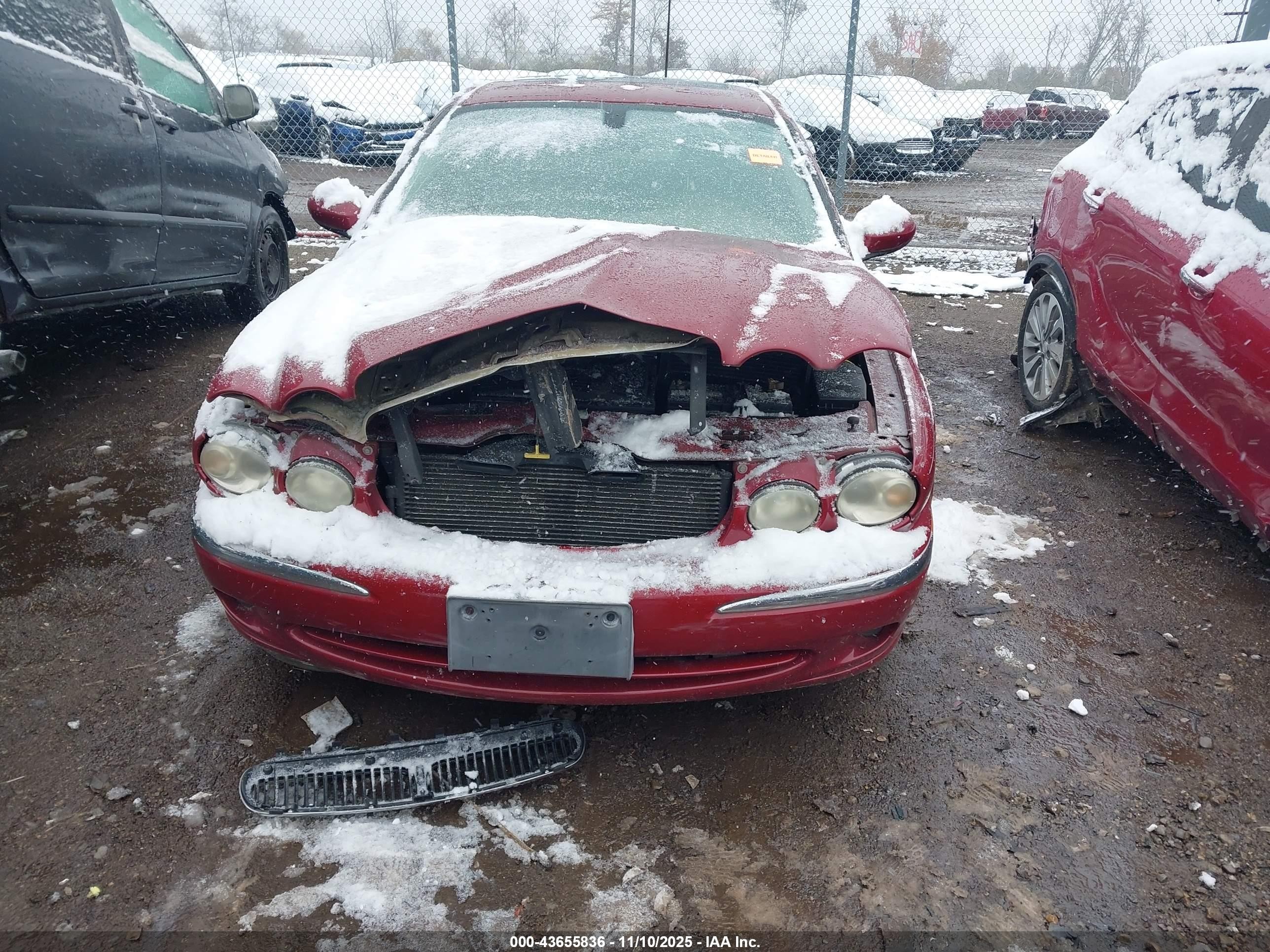 2002 Jaguar X-type 2.5l Red vin: SAJEA51D52XC67098