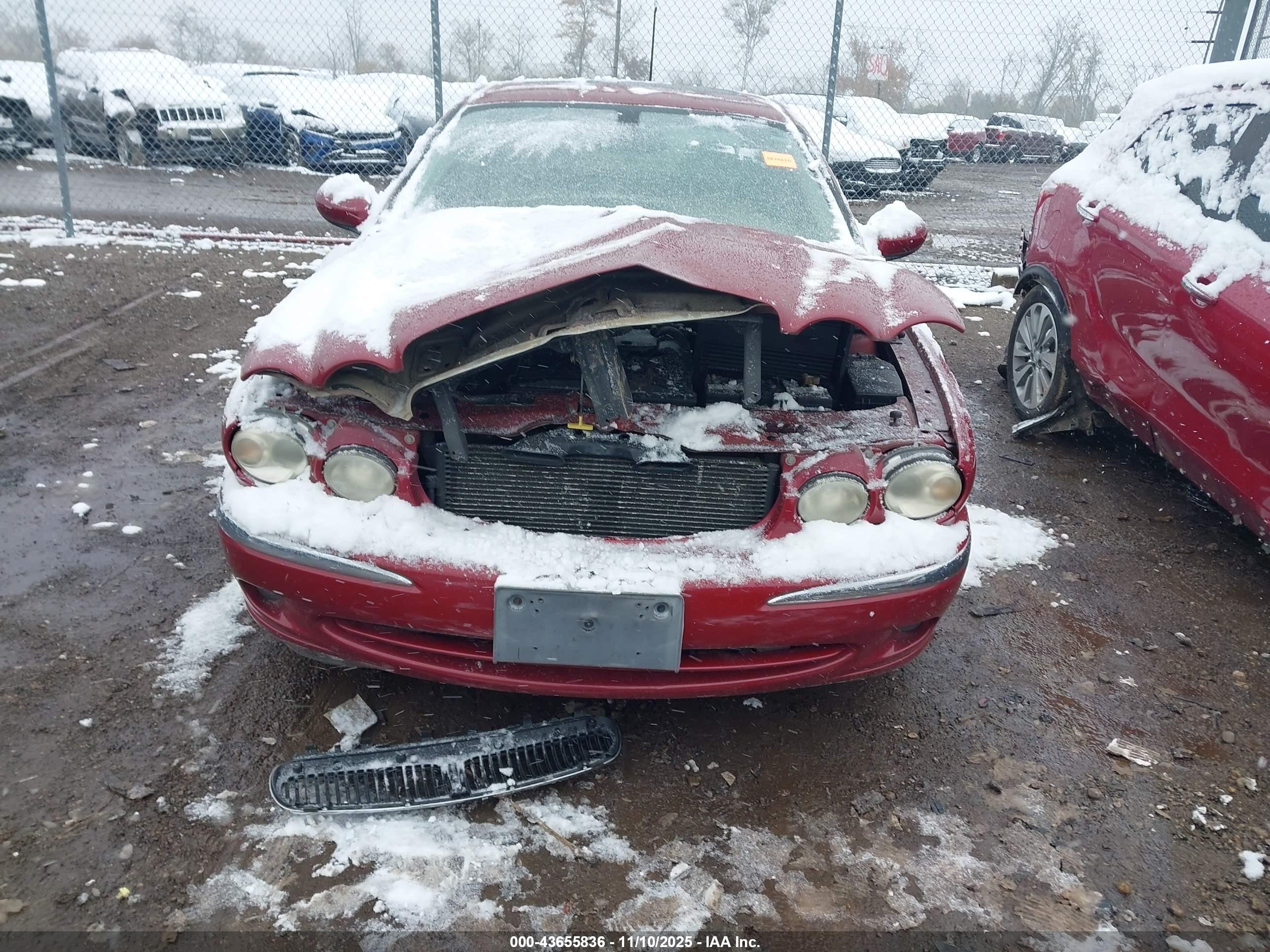 2002 Jaguar X-type 2.5l Red vin: SAJEA51D52XC67098
