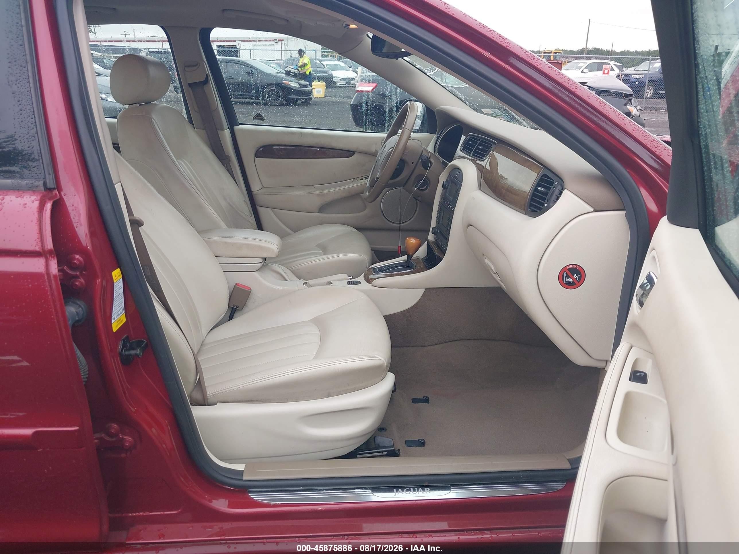 2003 Jaguar X-type 2.5 Red vin: SAJEA51D53XD10694