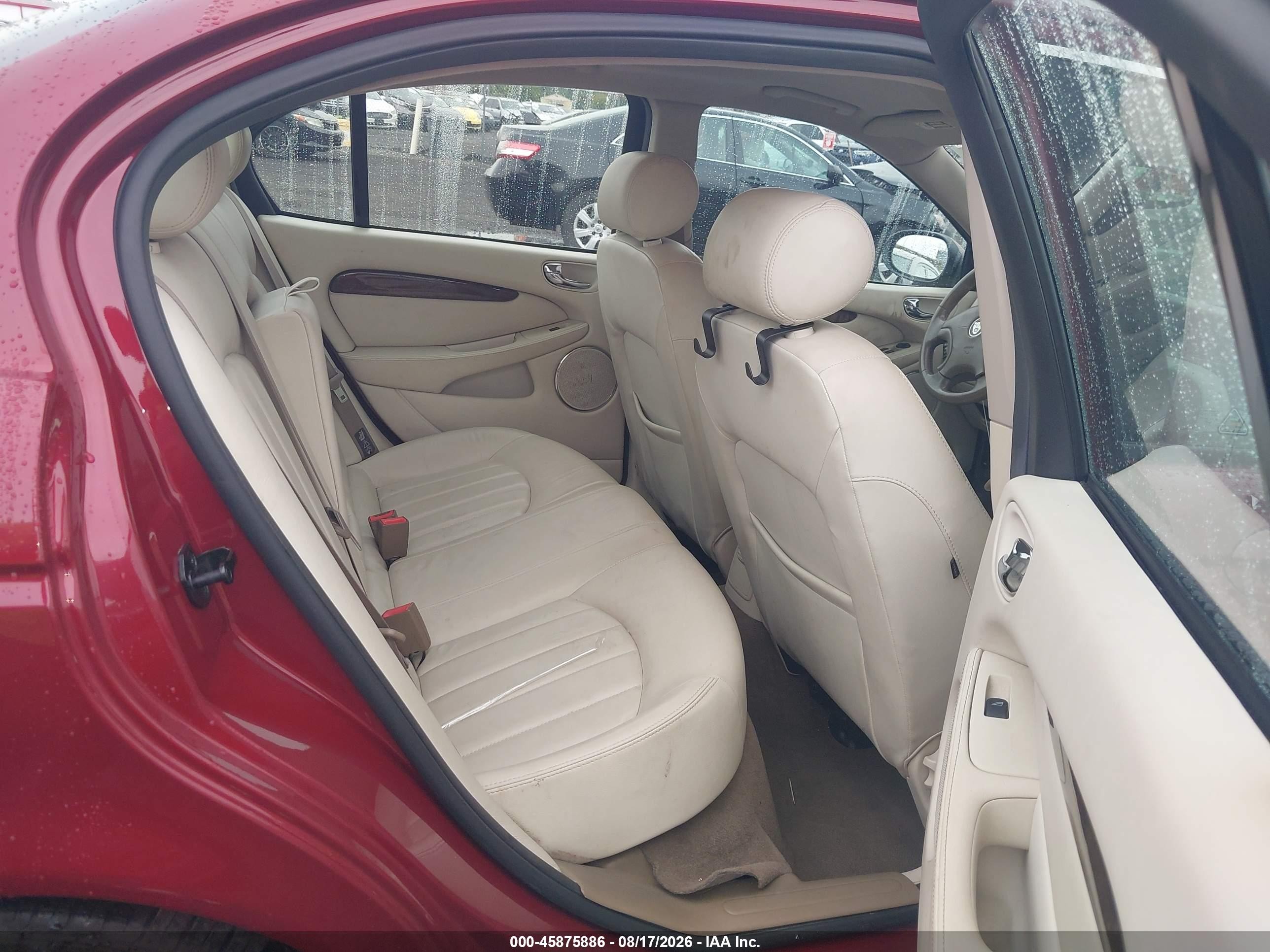 2003 Jaguar X-type 2.5 Red vin: SAJEA51D53XD10694