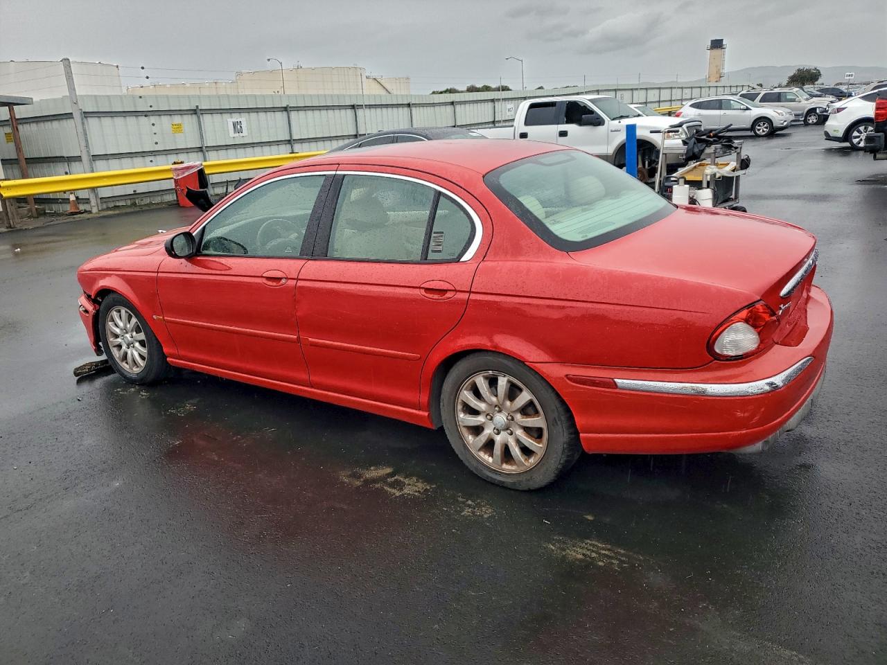 2002 Jaguar X-type 2.5 Red vin: SAJEA51D62XC56918