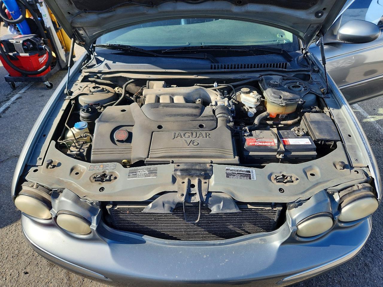 2002 Jaguar X-type 2.5 Gray vin: SAJEA51D62XC64372