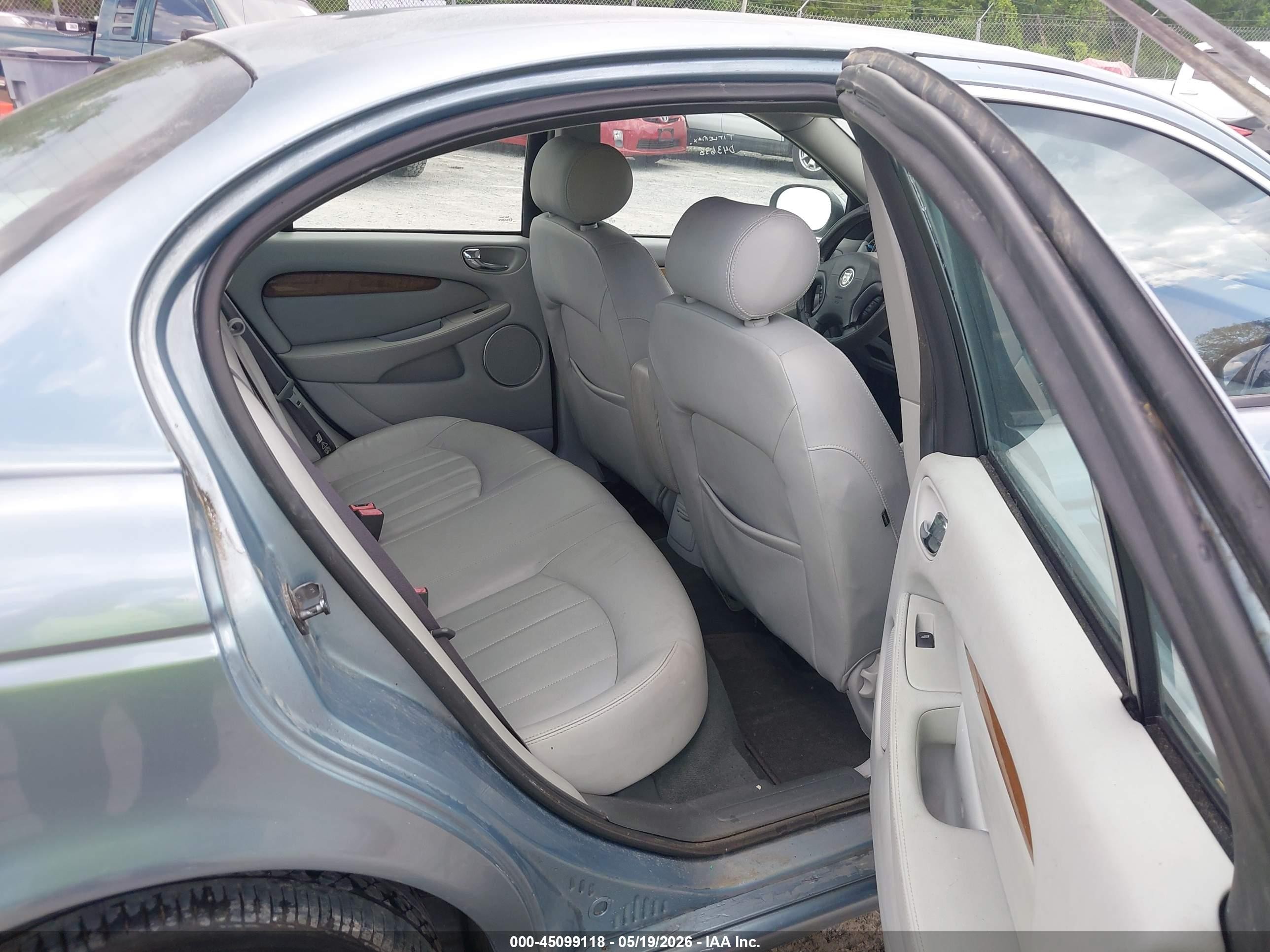 2003 Jaguar X-type 2.5 Blue vin: SAJEA51D63XD43638