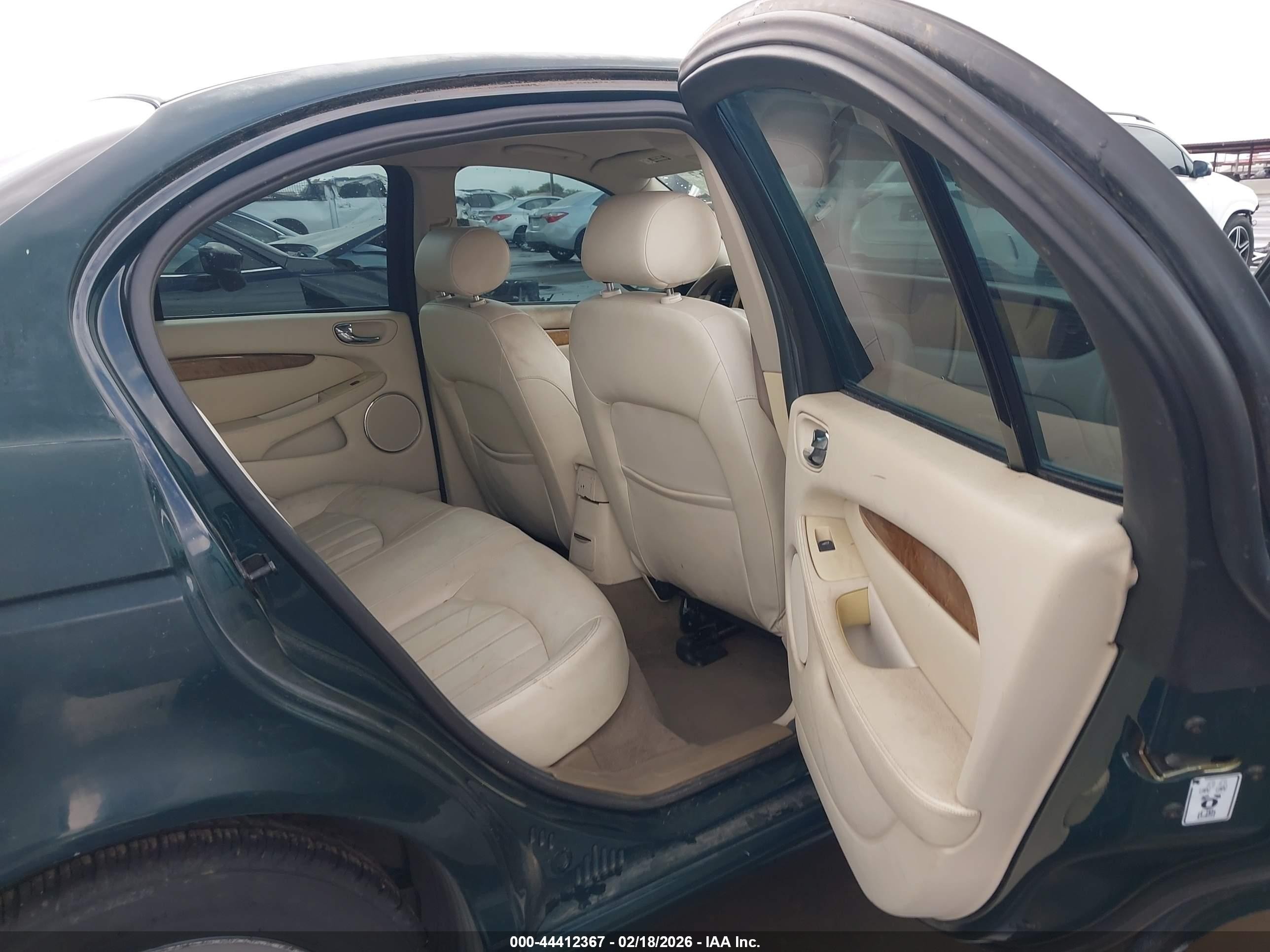 2002 Jaguar X-type 2.5l Green vin: SAJEA51D72XC31297