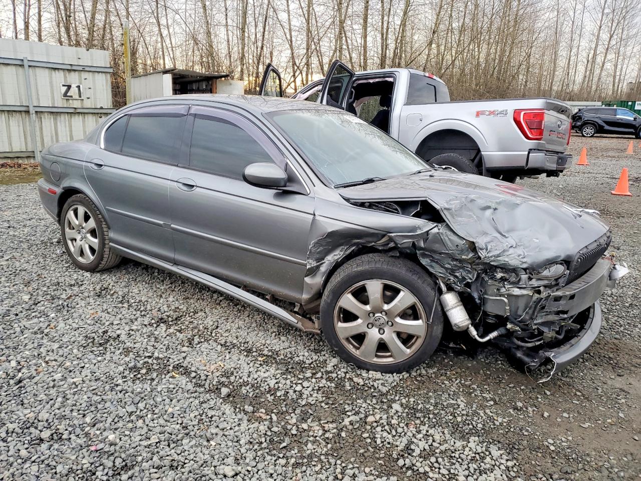 2003 Jaguar X-type 2.5 Gray vin: SAJEA51D73XD03469