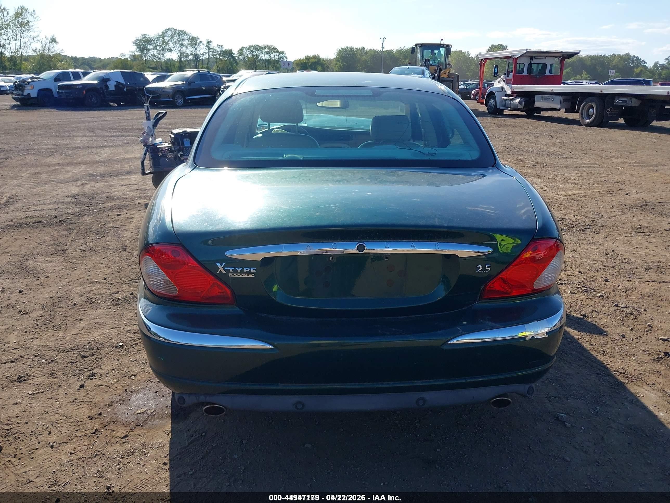 2003 Jaguar X-type 2.5 Green vin: SAJEA51D83XD44497