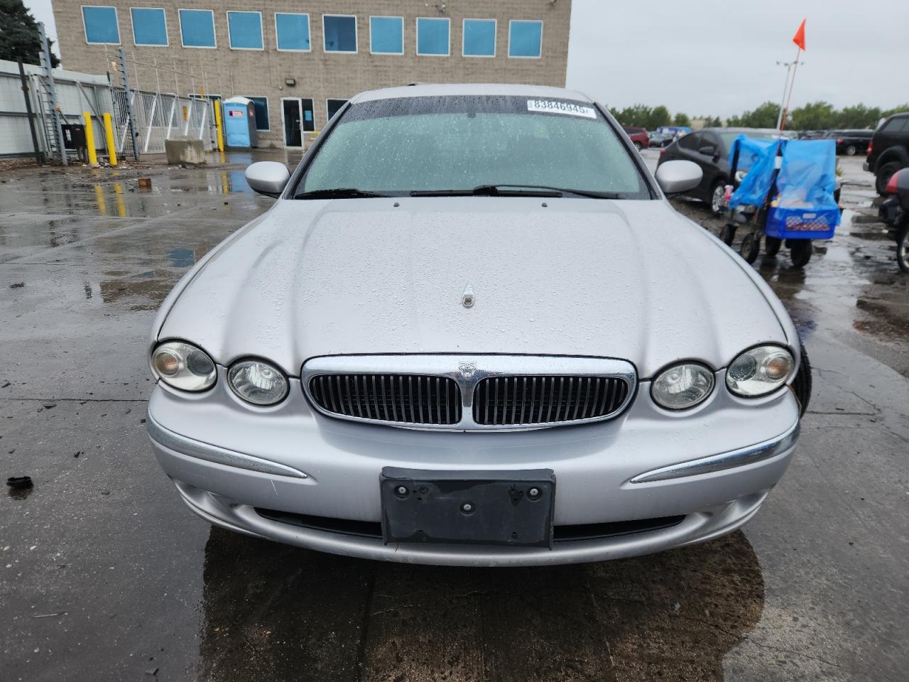 2002 Jaguar X-type 2.5 Silver vin: SAJEA51D92XC74006