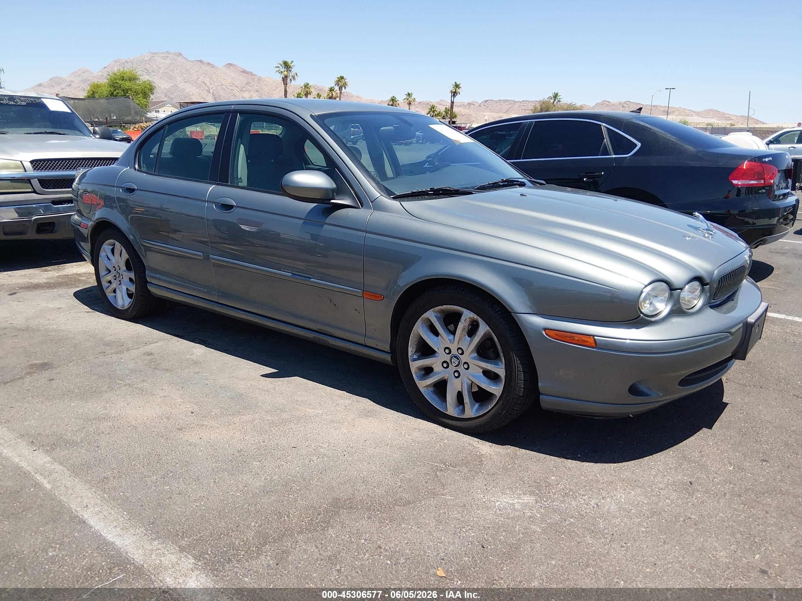 2003 Jaguar X-type 2.5 Silver vin: SAJEA53D33XC94489