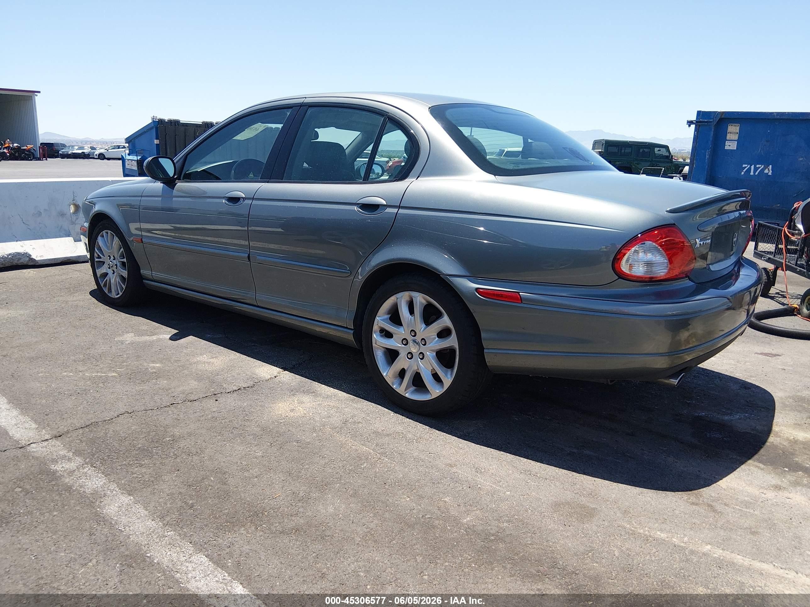 2003 Jaguar X-type 2.5 Silver vin: SAJEA53D33XC94489