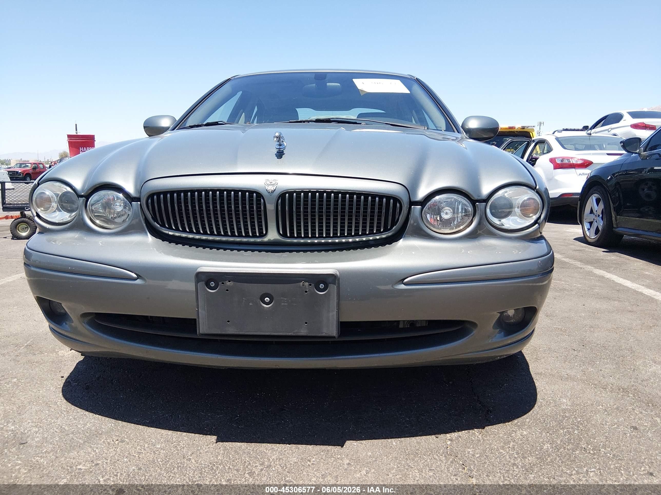 2003 Jaguar X-type 2.5 Silver vin: SAJEA53D33XC94489