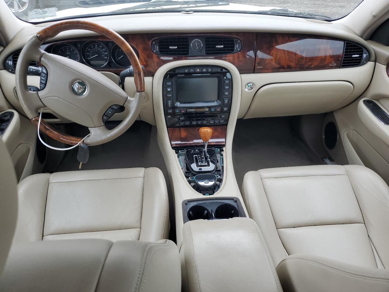 2004 Jaguar Xj8 White vin: SAJEA71C14SG11092