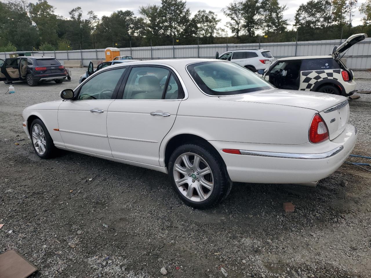 2004 Jaguar Xj8 White vin: SAJEA71C34SG01423