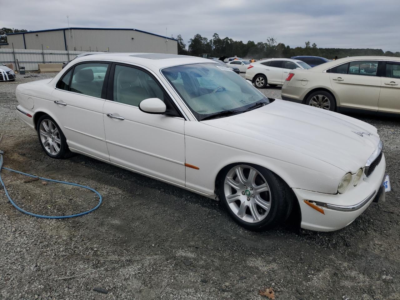 2004 Jaguar Xj8 White vin: SAJEA71C34SG01423
