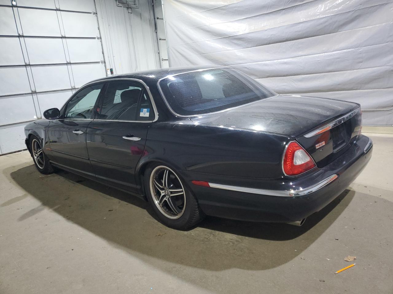 2004 Jaguar Xj8 Black vin: SAJEA71C54SG05070