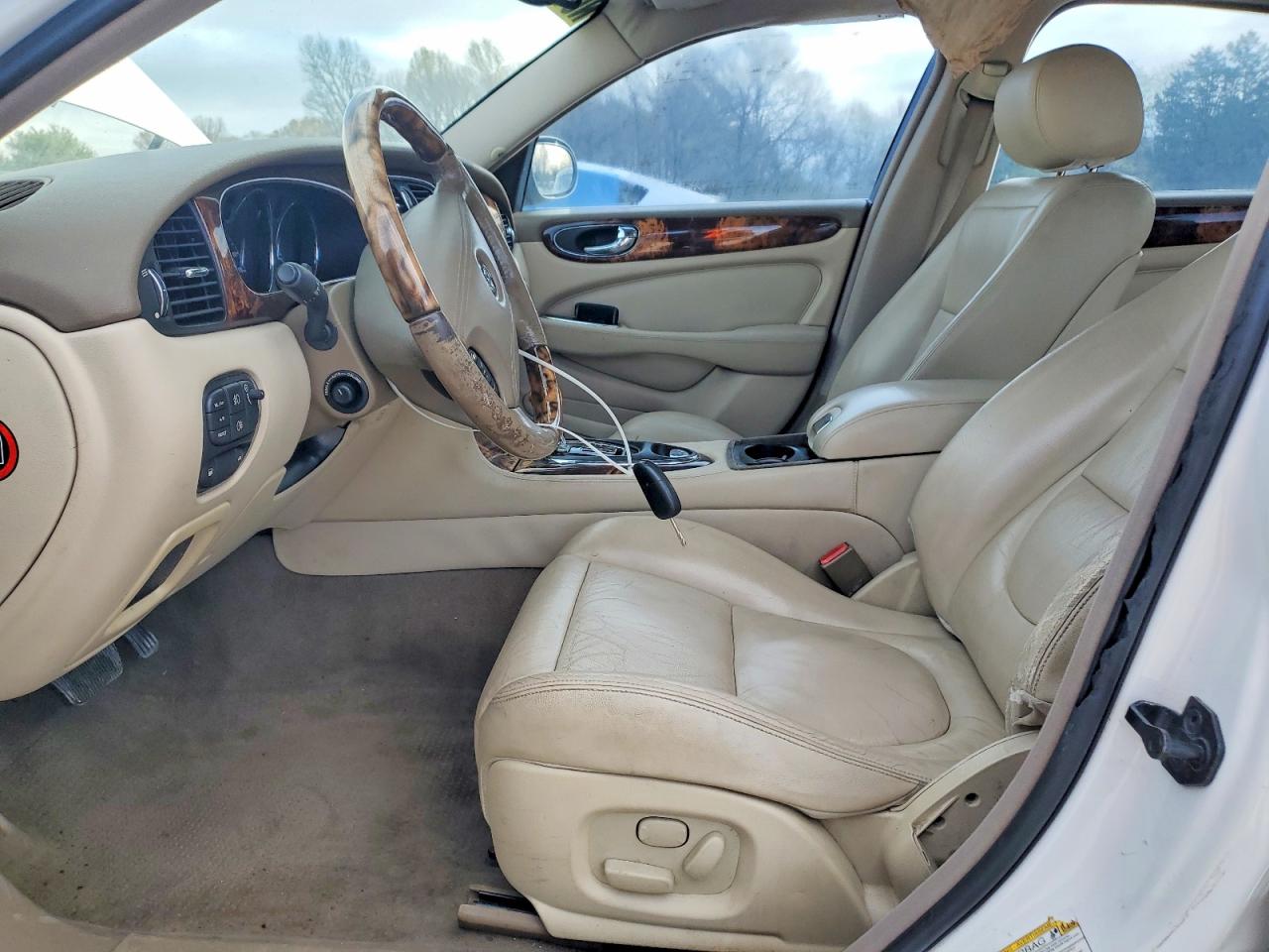 2004 Jaguar Xj8 White vin: SAJEA71C84SG12031