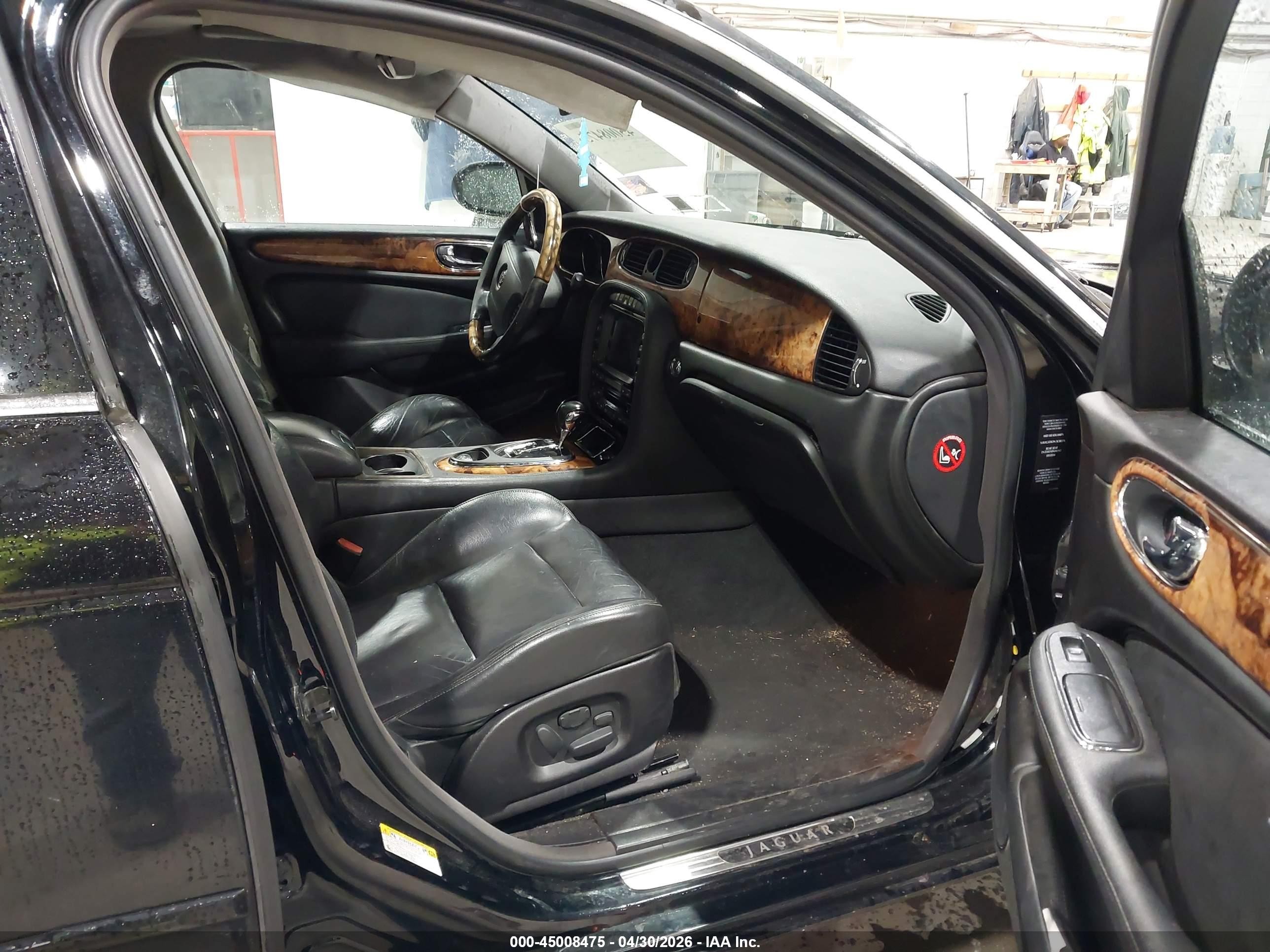 2004 Jaguar Xj Xjr Black vin: SAJEA73B64TG10714