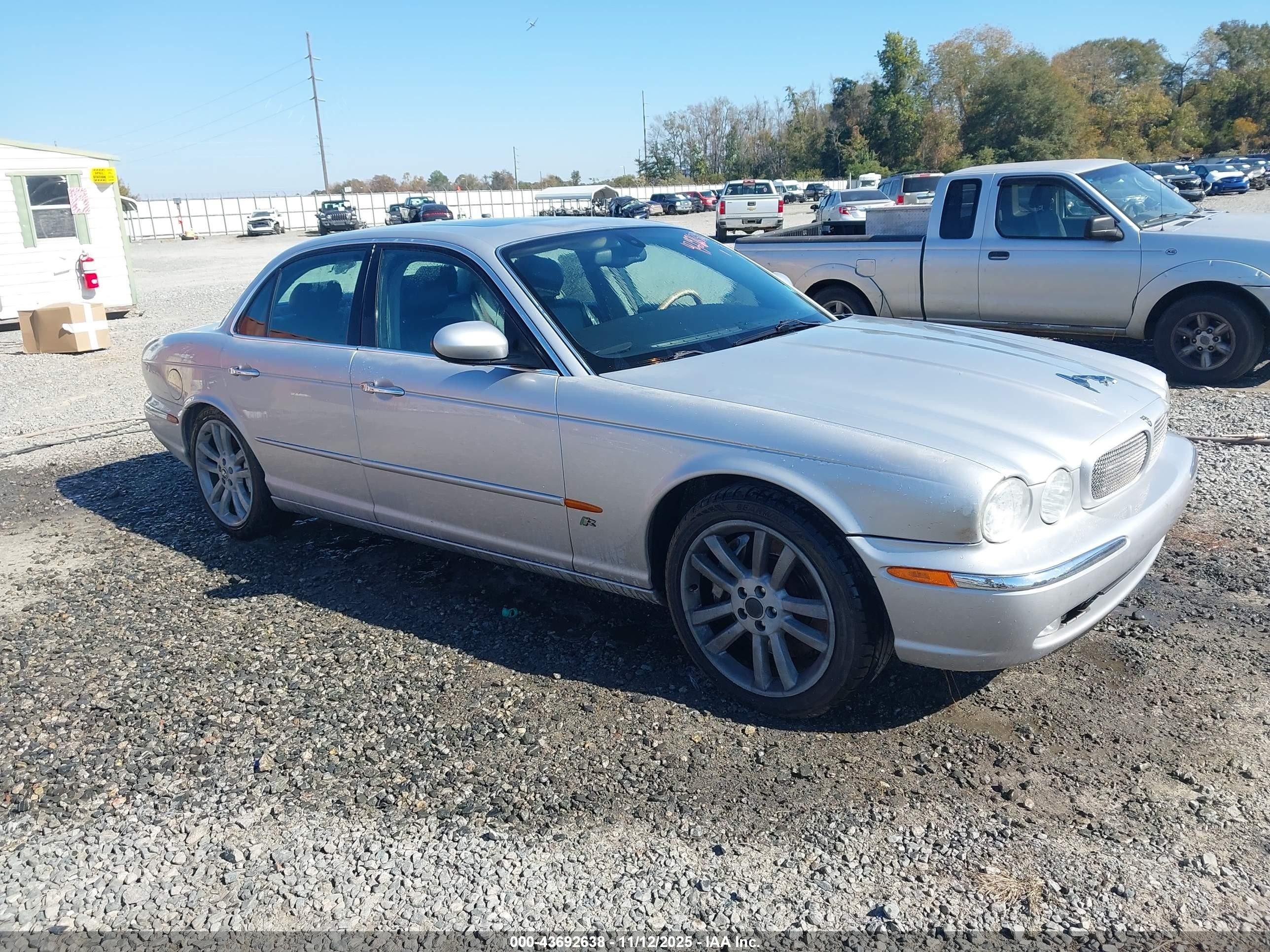2004 Jaguar Xj Xjr Silver vin: SAJEA73B84TG11251